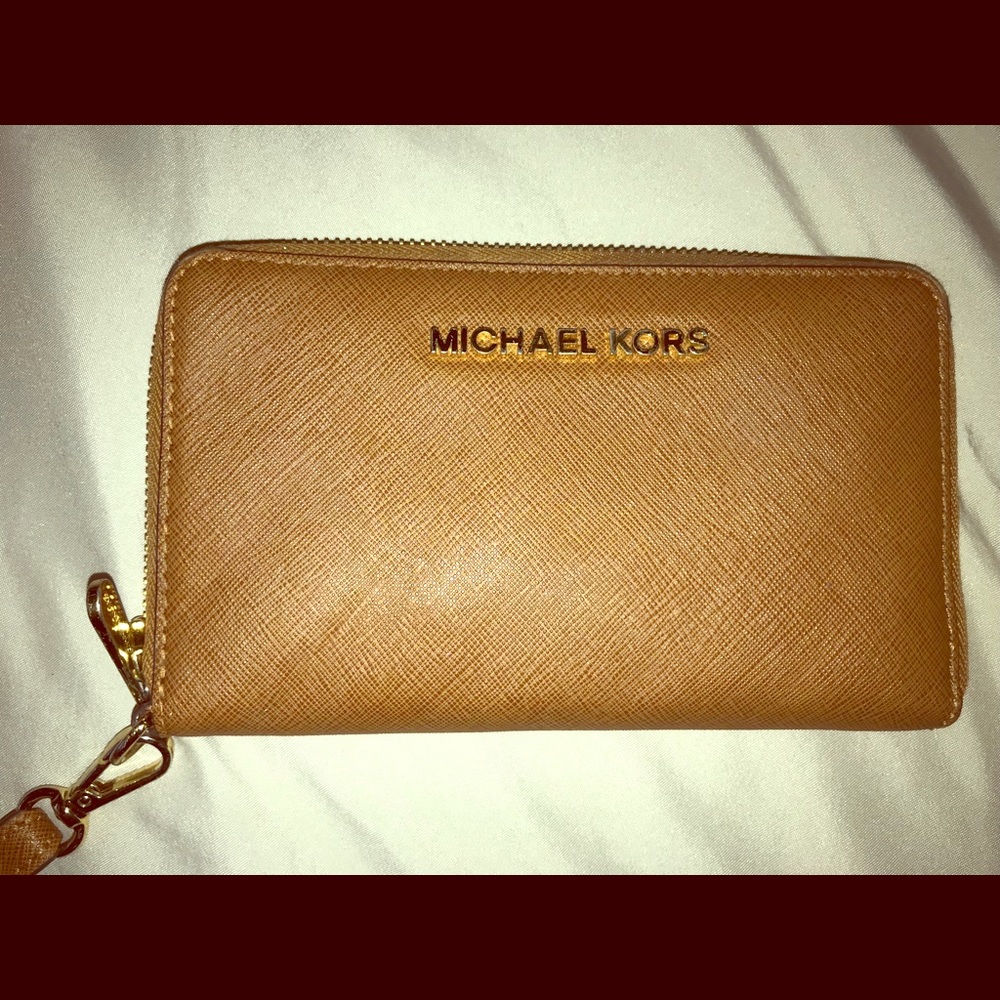 Michael Kors Leather Wristlet - Picture 1 of 8